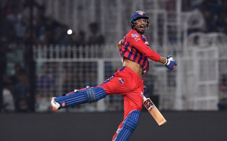 धोनी का हेलीकॉप्टर शॉट देखकर बने फैन, अब मुकुल ने वैसा ही खेल दिखाकर मचा दिया धमाल