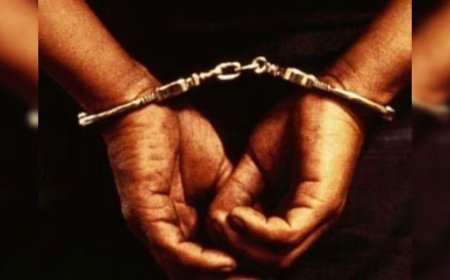 प्रतापगढ़ में मुठभेड़ के बाद इनामी बदमाश गिरफ्तार, मंदिर जाते युवक की हत्या का खुलासा