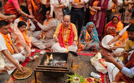 अयोध्या में 101 श्रद्धालुओं ने की पूजा, चंपत राय ने दिया आशीर्वाद, राम मंदिर को बताया ऐतिहासिक उपलब्धि