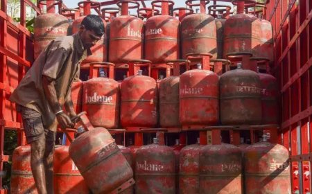 अगर आपके घर शादी है तो गैस की टेंशन खत्म… जानिए कितने मिलेंगे कॉमर्शियल सिलेंडर