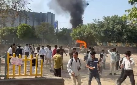 नोएडा में श्रमिकों का उग्र प्रदर्शन, तोड़फोड़ और आगजनी से इलाके में तनाव