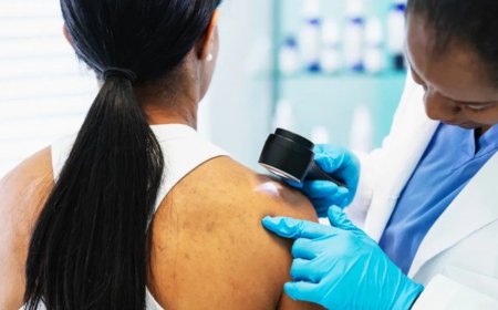 गर्मियों में बढ़ सकता है स्किन कैंसर का खतरा, जानिए कारण, लक्षण और बचाव के आसान उपाय