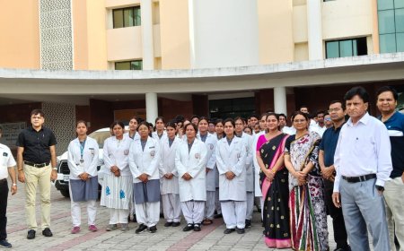 कौशांबी मेडिकल कॉलेज में ‘नारी शक्ति वंदन’ कार्यक्रम, महिला सशक्तिकरण पर दिया गया जोर