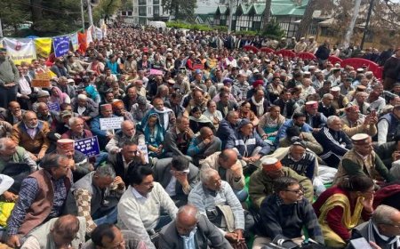 कौशांबी में पेंशनर्स का प्रदर्शन: 10 सूत्रीय मांगों को लेकर सरकार के खिलाफ खुला मोर्चा