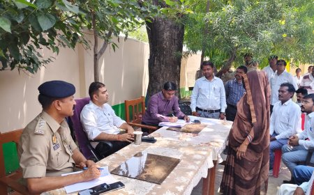 कौशांबी में डीएम का सख्त एक्शन: भूमि विवादों का मौके पर निस्तारण, अतिक्रमण हटाने के निर्देश