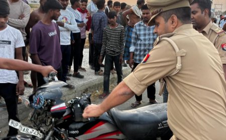 कौशांबी में भीषण हादसा: डंपर की टक्कर से बाइक सवार की मौत, चालक फरार