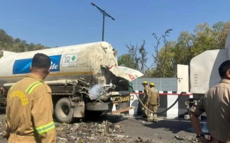 दिल्ली-देहरादून एक्सप्रेसवे पर मचा हड़कंप… नाइट्रोजन गैस से भरे टैंकर में ट्रक ने मारी टक्कर, गैस रिसाव से दहशत