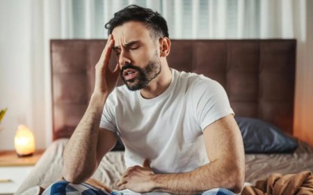 बढ़ता स्क्रीन टाइम बना माइग्रेन की बड़ी वजह, जानिए बचाव के आसान उपाय