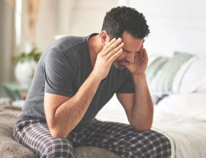 लगातार सिरदर्द को न करें नजरअंदाज, हो सकता है गंभीर बीमारी का संकेत