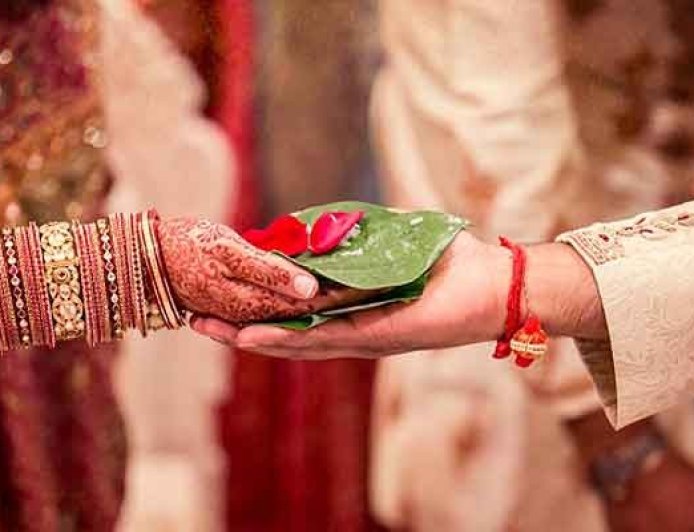 शादी के 2 साल बाद गायब हुआ पति… सास ने देवर से करवाई शादी, अब 25 साल बाद लौटा पहला हसबैंड