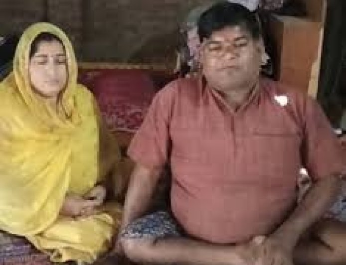 अमेठी में दिव्यांग दंपति पर मुकदमे की तैयारी, स्वास्थ्य विभाग की कार्रवाई पर उठे गंभीर सवाल