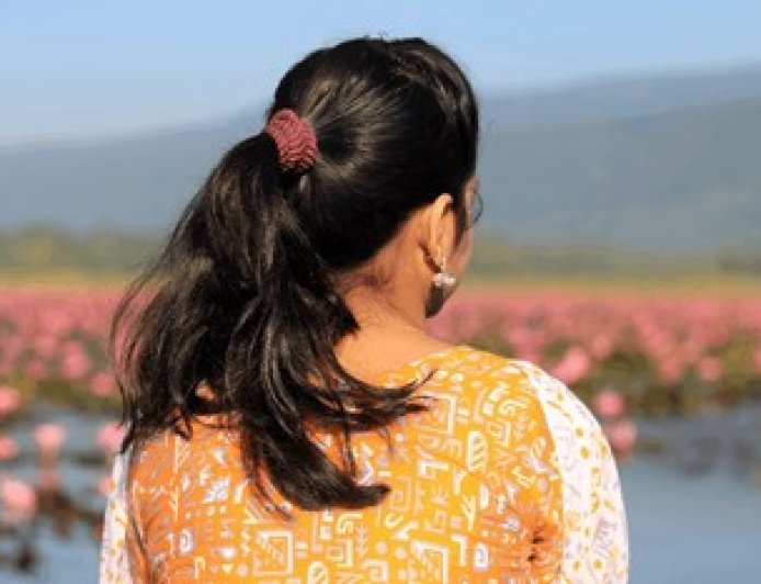 पत्नि किसी और के साथ कर रही थी एन्जॉय… तभी अचानक आ गया पती, फिर प्रेमी ने भी नहीं दिया साथ, युवती ने ले ली खुद की जान