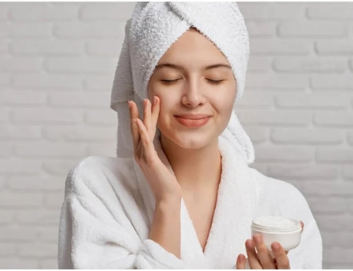 सत्तू फेस पैक से पाएं नेचुरल ग्लो, बिना खर्च के चमकदार त्वचा का आसान उपाय