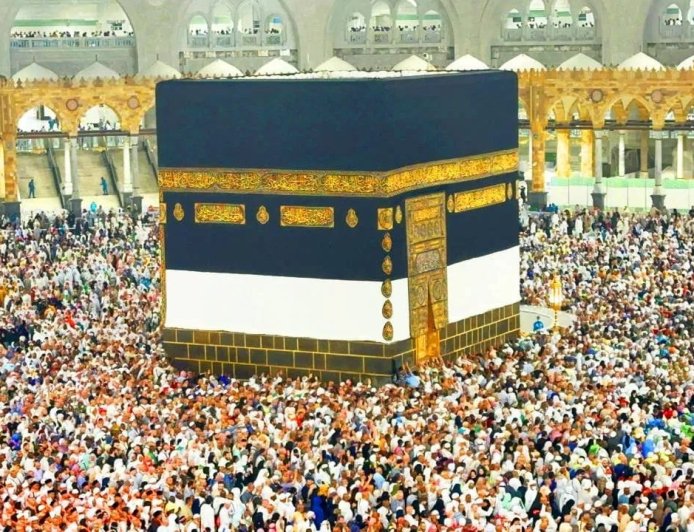 मक्का-मदीना में रील बनाना पड़ा महंगा… लाखों का जुर्माना, सऊदी का सख्त आदेश