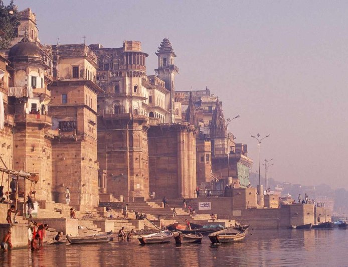 काशी में अब सामान की नो टेंशन… सरकार लगाएगी डिजिटल लॉकर, मोबाइल-पर्स छोड़ निश्चिंत होकर लगाएं गंगा में डुबकी