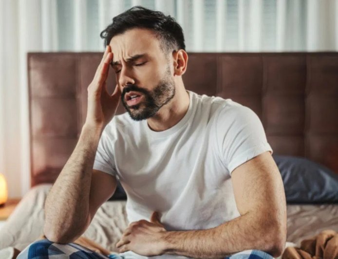बढ़ता स्क्रीन टाइम बना माइग्रेन की बड़ी वजह, जानिए बचाव के आसान उपाय