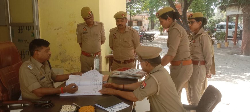 कौशांबी के चरवा थाने का अर्द्धवार्षिक निरीक्षण, एएसपी ने दिए सख्त निर्देश