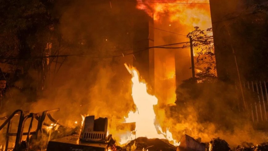 गैस सिलेंडर लीक से लगी भीषण आग, पिता को बचाने में बेटी की भी दर्दनाक मौत