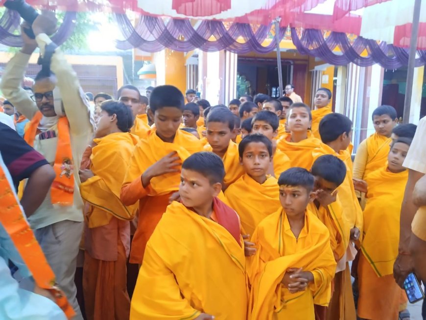 जय परशुराम के जयघोष से गूँजी अमेठी, भव्य शोभायात्रा में उमड़ा जनसैलाब