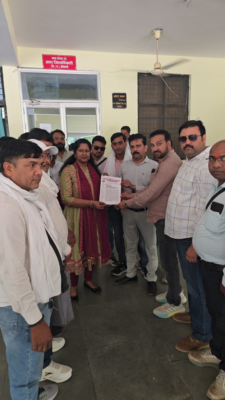 कौशांबी में पत्रकार उत्पीड़न पर बवाल: CM को ज्ञापन, दोषी पुलिसकर्मियों पर सख्त कार्रवाई की मांग