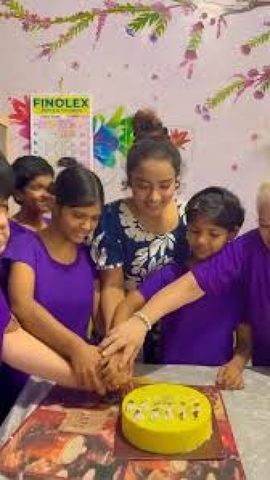 अयोध्या में दिव्यांग बच्चों ने मनाया अनोखा जन्मदिन, ‘मन की आंखों’ से महसूस की खुशियां