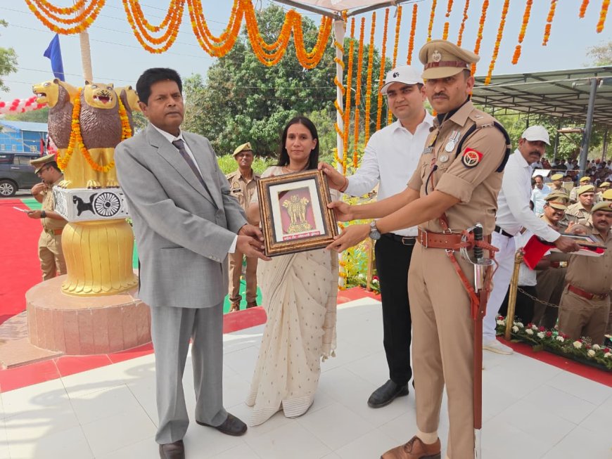 कौशांबी पुलिस लाइन में दीक्षांत परेड समारोह संपन्न, 390 प्रशिक्षु आरक्षी बने सेवा के लिए तैयार