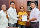 जलभराव से बेहाल अमेठी के व्यापारी, अधूरे नाला निर्माण पर DM को सौंपा ज्ञापन