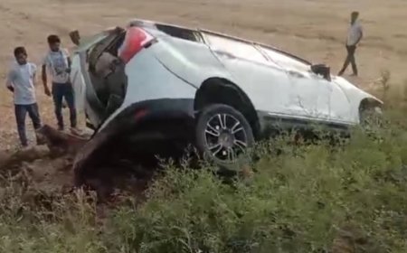 फतेहपुर में दर्दनाक हादसा, बारात से लौट रही कार खंती में गिरी, दो की मौत
