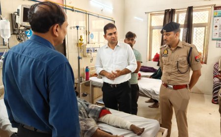 कौशांबी हादसा: मिट्टी का टीला ढहने से 3 की मौत, DM-SP ने अस्पताल पहुंचकर घायलों का जाना हाल