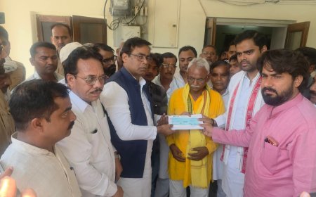 प्रतापगढ़ कांड पर सियासत गरम: पीड़ित परिवार से मिलने जा रहे सपा नेताओं को पुलिस ने रास्ते में रोका, डाक बंगले में हुई मुलाकात