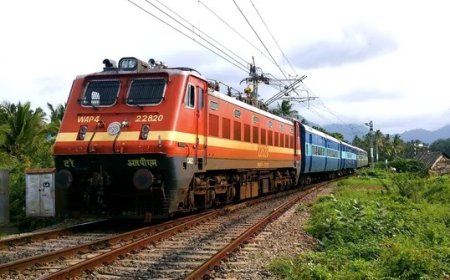 ट्रेन पकड़ने से पहले सावधान! कानपुर-लखनऊ के बीच 17 ट्रेनें रद्द, वंदे भारत और शताब्दी समेत 30 का रूट बदला, देखें पूरी लिस्ट