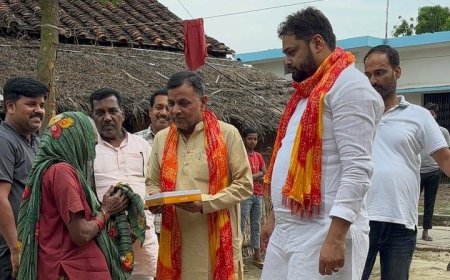 बंगाल जीत का जश्न: भाजपा नेताओं ने बस्तियों में पहुंचकर बांटी मिठाई, लोगों से किया सीधा संवाद