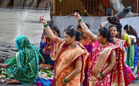 वट सावित्री व्रत 2026: इस दिन बरगद के पेड़ के नीचे करें ये खास पूजा, खुल सकते हैं पति की तरक्की और सुख-समृद्धि के रास्ते