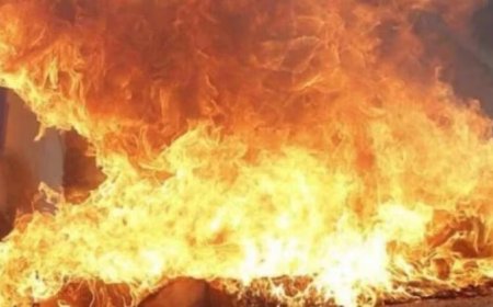 कौशांबी में CMO ऑफिस के पीछे भीषण आग, तीन एम्बुलेंस जलने से मचा हड़कंप