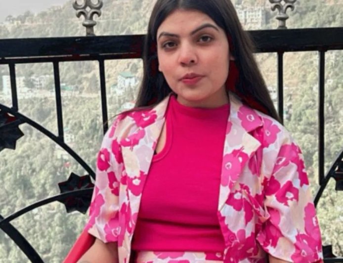 ग्रेटर नोएडा में नवविवाहिता की संदिग्ध मौत से सनसनी, जलती चिता से पुलिस ने निकलवाया शव