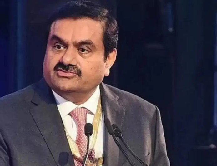 अडानी एयरपोर्ट बिजनेस में 12 हजार करोड़ रुपये के निवेश की तैयारी, ग्लोबल निवेशकों की बड़ी दिलचस्पी