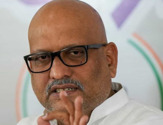 100 मुकदमे भी कर लो, डरने वाला नहीं... PM पर टिप्पणी मामले में अजय राय पर FIR