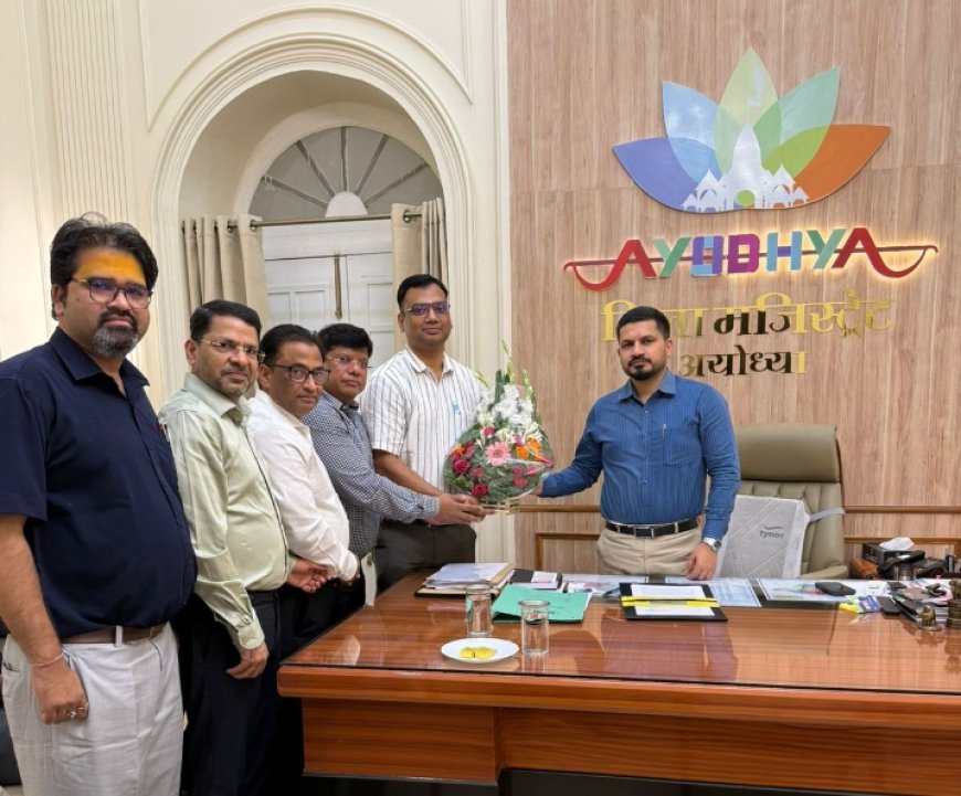 आईएमए प्रतिनिधिमंडल ने डीएम शशांक त्रिपाठी से की मुलाकात, भवन निर्माण की समस्याओं से कराया अवगत