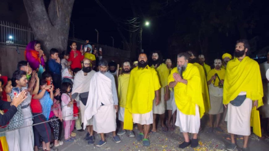 प्रेमानंद महाराज की पदयात्रा फिर बंद, वृंदावन पहुंचे भक्तों में बढ़ी चिंता