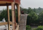 प्रेमी से शादी की जिद में पानी की टंकी पर चढ़ी युवती, कोर्ट परिसर में एक घंटे तक चला हाई-वोल्टेज ड्रामा, प्रतापगढ़ में रेप के आरोपी से की शादी कराने की मांग