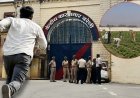 बरेली सेंट्रल जेल से उम्रकैद का बंदी फरार, पॉक्सो मामले में काट रहा था उम्रकैद की सजा,  7 जेलकर्मी हुए सस्पेंड, ढूंढने में जुटी 4 टीमें 