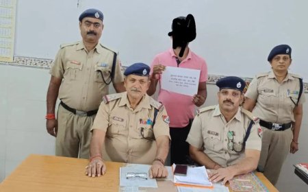 फेमस होने के चक्कर में रेल इंजन के केबिन में घुसा युवक, शर्टलेस बनाता रहा रील, वीडियो वायरल होते ही हुई गिरफ्तारी