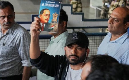NEET पेपर लीक पर कॉकरोच जनता पार्टी का दिल्ली में शक्ति प्रदर्शन, शिक्षा मंत्री को 5 दिन का अल्टीमेटम, सोनम वांगचुक भी हुए शामिल