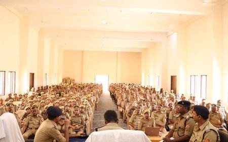 यूपी पुलिस भर्ती परीक्षा में नकल रोकने का फुल प्लान तैयार: अमेठी में एसपी ने सभी को किया अलर्ट, 12 केंद्रों पर रहेगी पुलिस की कड़ी निगरानी