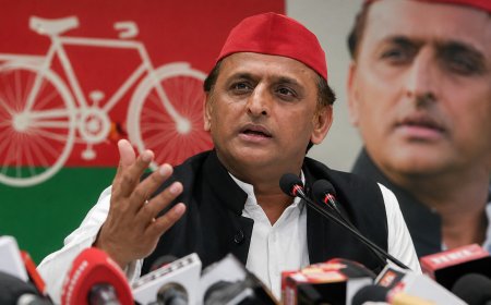 राम मंदिर से लेकर योगी सरकार तक... आगरा में अखिलेश यादव का हमला, बोले- बीजेपी हर मोर्चे पर फेल
