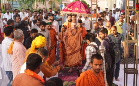 'पहली रोटी गाय को... लेकिन वोट उसके नाम पर नहीं', मुजफ्फरनगर में शंकराचार्य ने उठाए गौरक्षा और मतदान पर सवाल, बोले- दान की तरह सोच-समझकर दें वोट