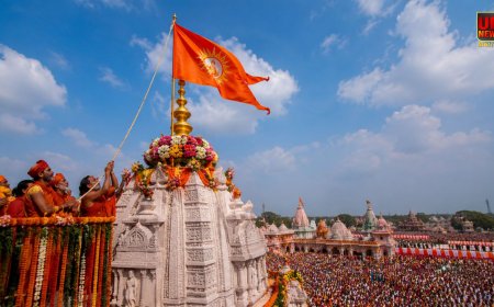 अयोध्या को मिली 300 साल पुरानी राम धरोहर, शेषावतार मंदिर के शिखर पर हुआ ध्वजारोहण, रामनगरी में उमड़ा श्रद्धालुओं का हुजूम 
