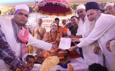 'भाजपा सबसे बड़ी गौ हत्यारी पार्टी', बदायूं में बीजेपी सरकार पर फिर बरसे शंकराचार्य, बोले- गाय को माता घोषित करो, नहीं तो जनता देगी जवाब
