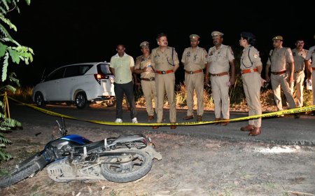कासगंज में देर रात पुलिस-बदमाशों के बीच मुठभेड़, तीन आरोपी हुए गिरफ्तार, लूट की बाइक और अवैध हथियार बरामद