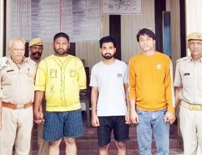 शराब पार्टी में पैर दबाने से किया इनकार, दोस्तों ने बेल्ट-रॉड से पीटकर मार डाला… फिर सड़क किनारे फेंकी बॉडी